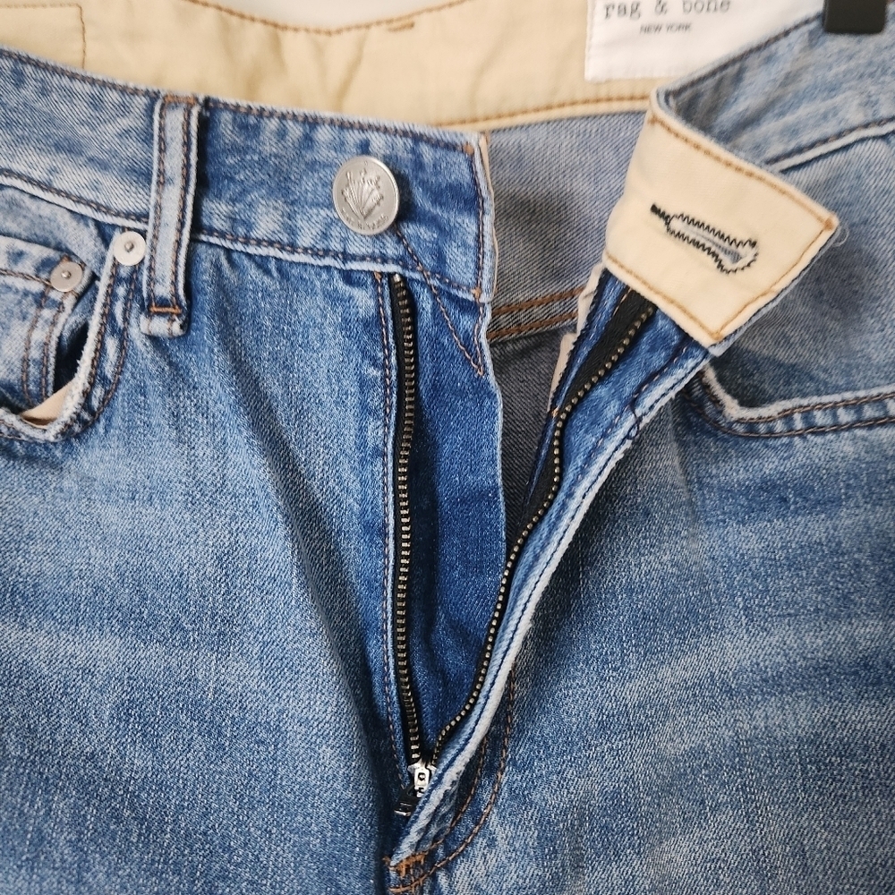 rag & bone | Logan Mid-Rise Distressed Wide Leg Jeans in Vandam - Size 28 - Picture 5 of 13